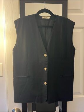 Mod Ref Sleeveless Black Button Front Vest